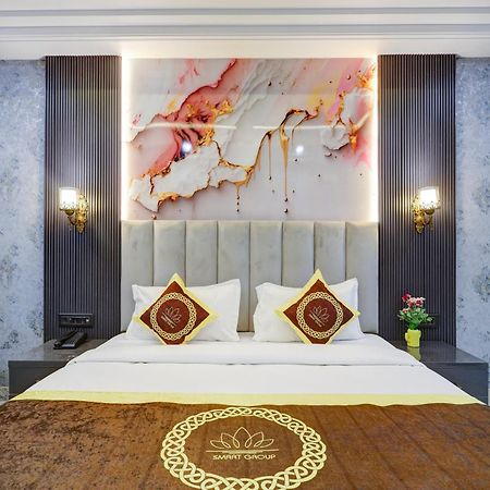 Hotel Armani Suites By Smart Group Ню Делхи Екстериор снимка