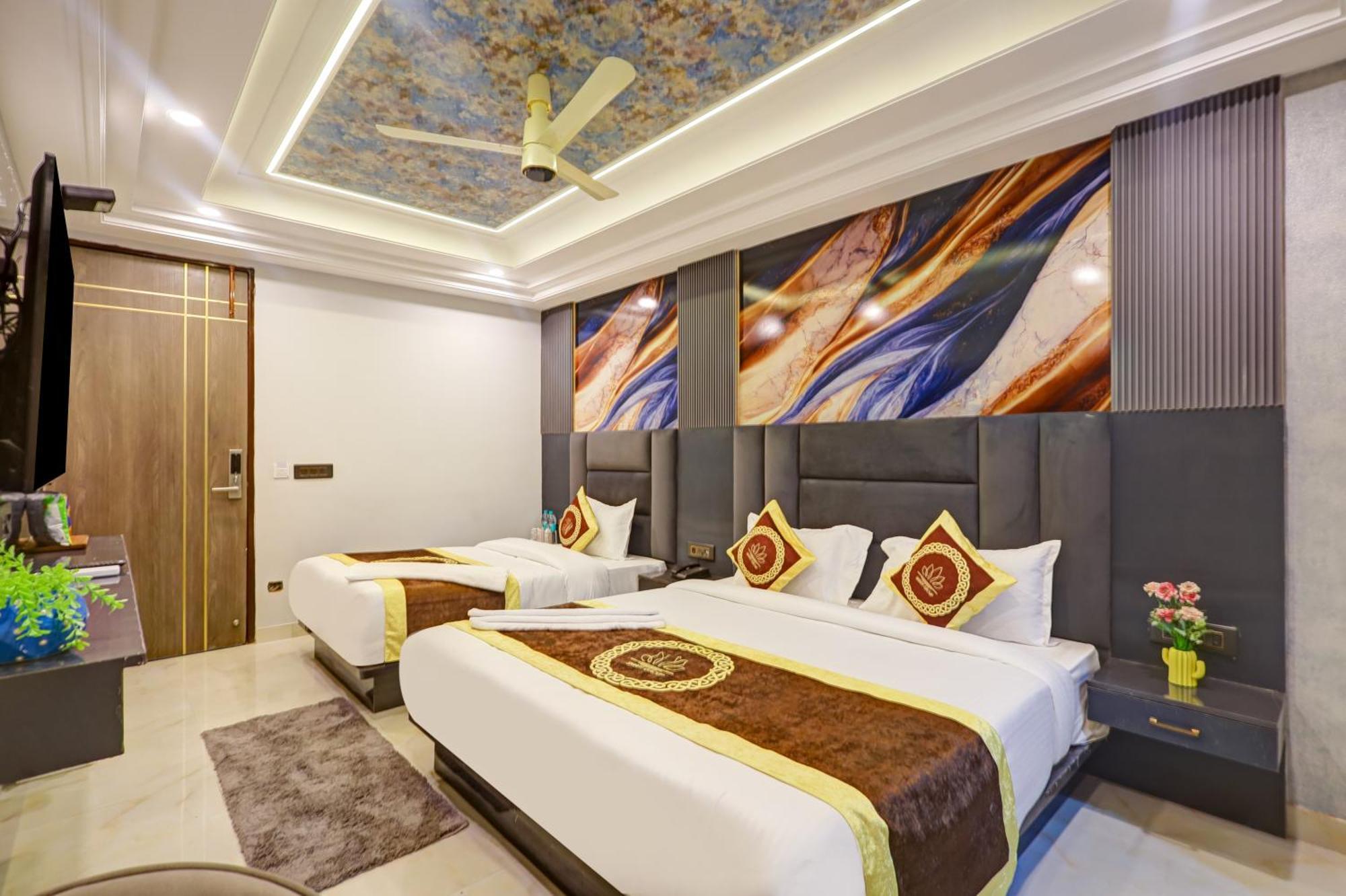 Hotel Armani Suites By Smart Group Ню Делхи Екстериор снимка