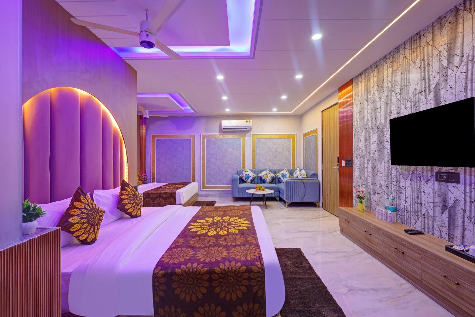 Hotel Armani Suites By Smart Group Ню Делхи Екстериор снимка