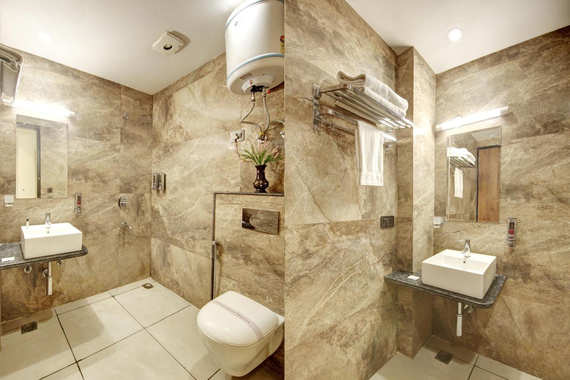 Hotel Armani Suites By Smart Group Ню Делхи Екстериор снимка